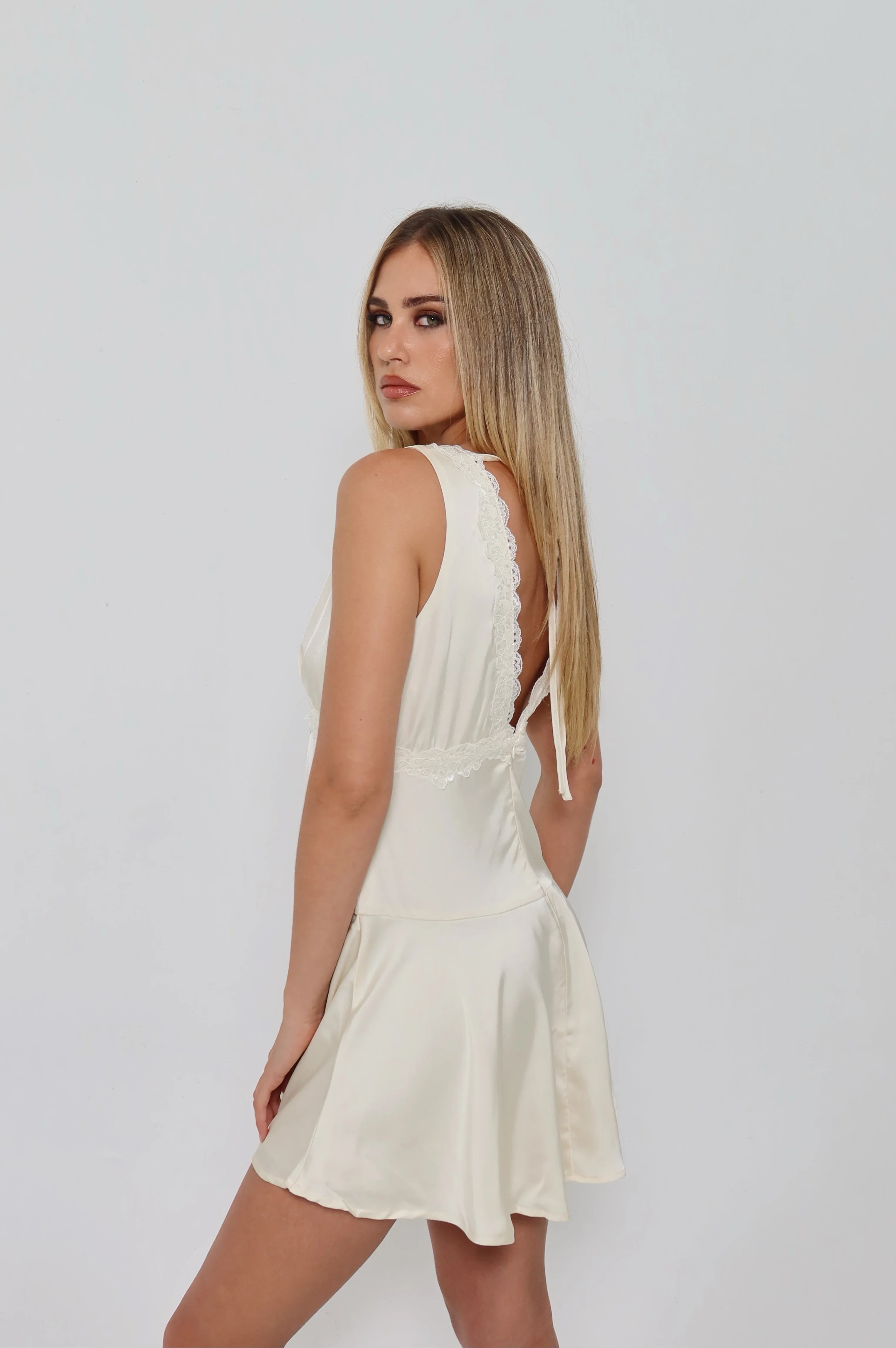 NUDE LACE MINI DRESS - Image 4