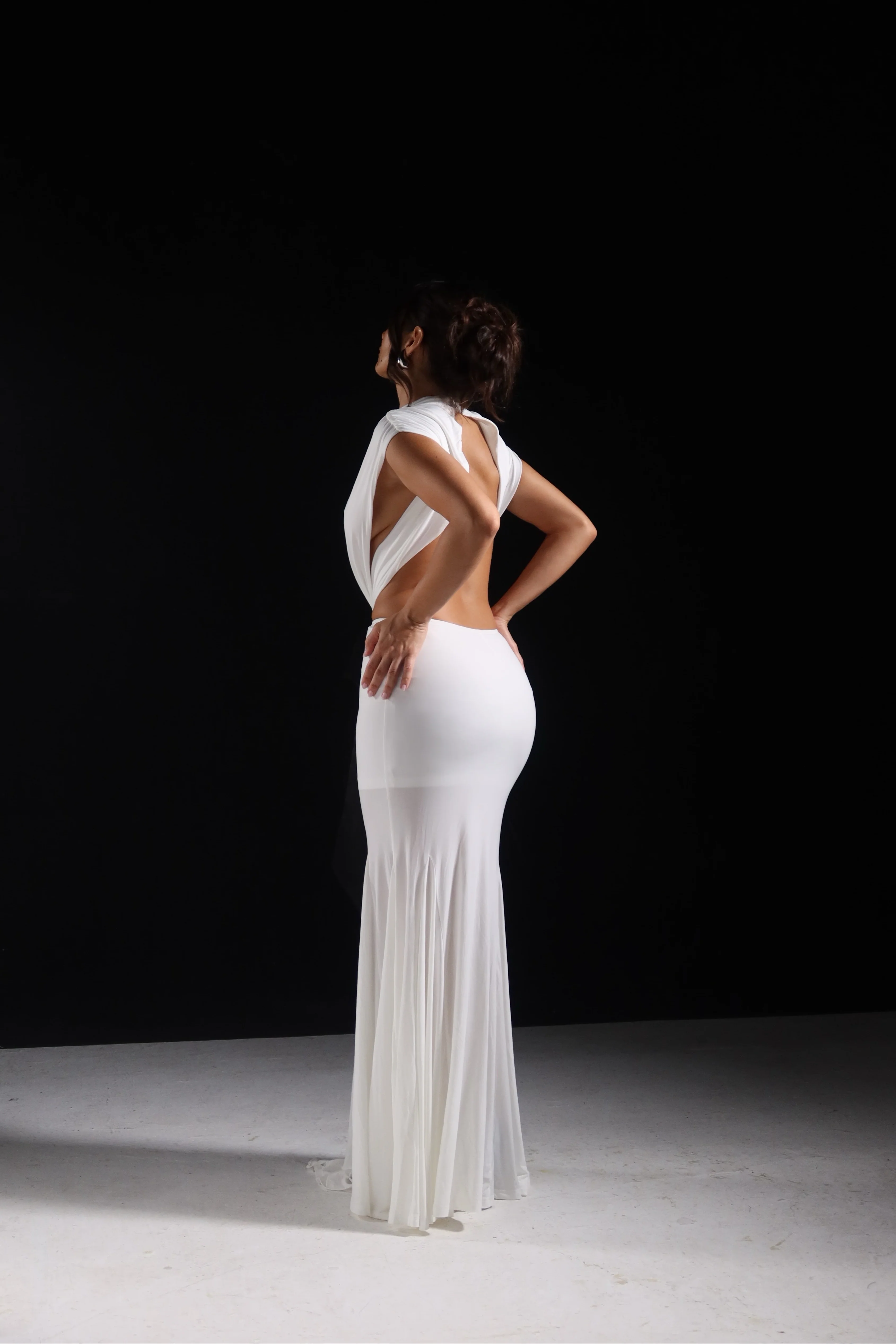 LOOK 4 - Image 4
